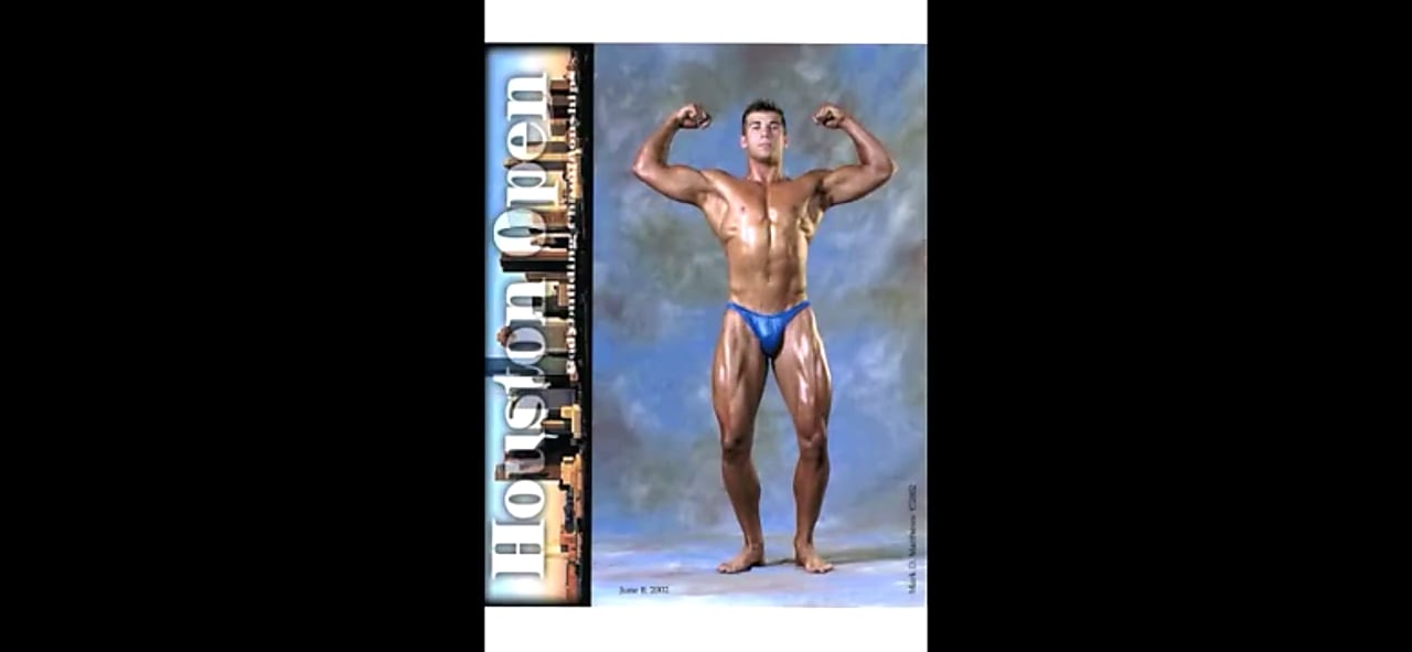 Garth Wotkyns posing round at the Houston Open
