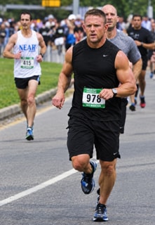 Garth Wotkyns running the 2014 Bayou City Classic 10K
